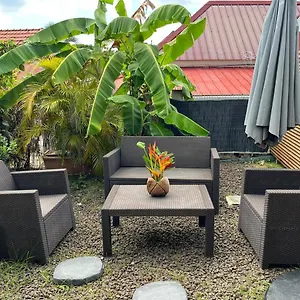 Agreable En Rez-de-jardin A 450m De La Sainte-Anne